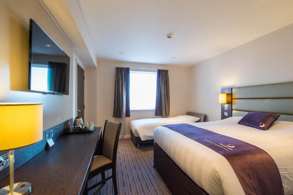 Premier Inn Lancaster Bagian luar foto
