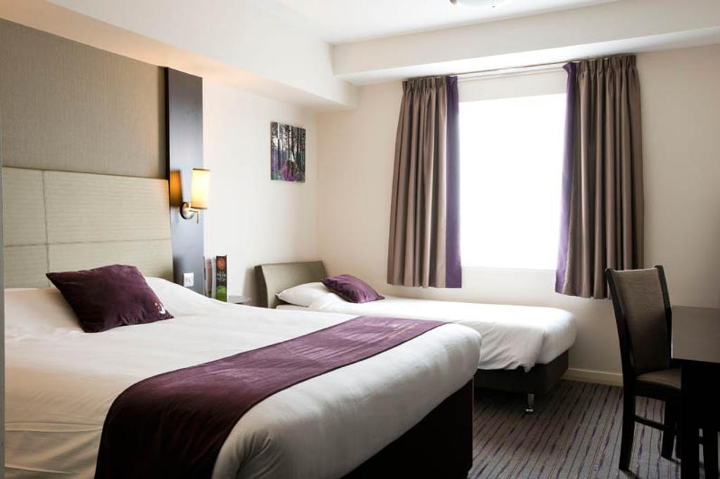 Premier Inn Lancaster Bagian luar foto
