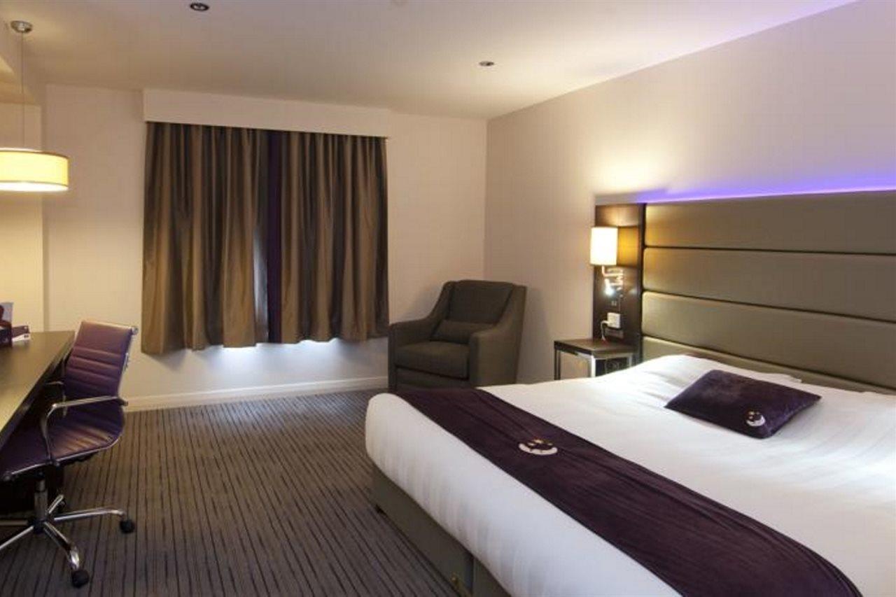 Premier Inn Lancaster Bagian luar foto