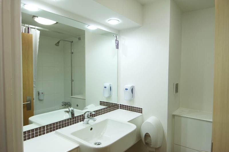 Premier Inn Lancaster Bagian luar foto